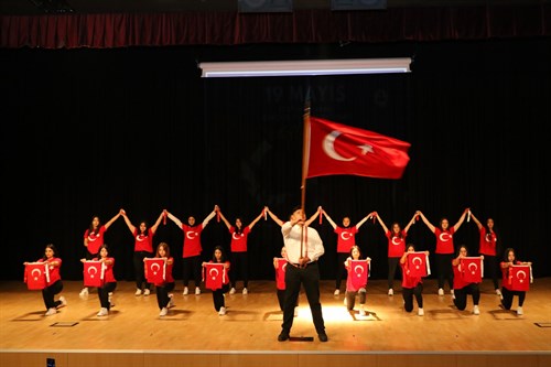 Sancaktepe’de, 19 Mayıs Atatürk’ü Anma Gençlik ve Spor Bayramı Coşku ve Heyecanla Kutlandı