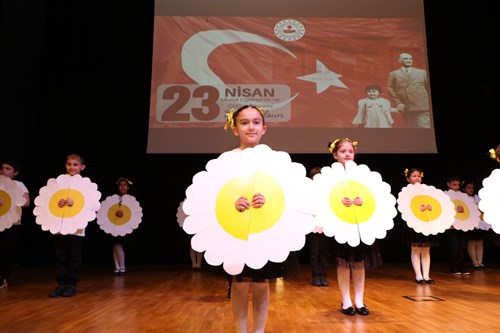Sancaktepe'de 23 Nisan Ulusal Egemenlik ve Çocuk Bayramı Coşkuyla Kutlandı