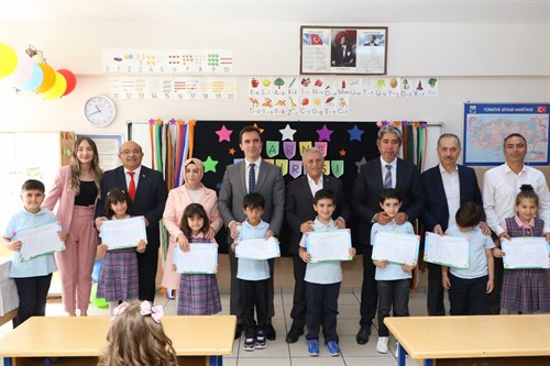 Sancaktepe’de 98 Bin 653 Öğrenci Karne Sevinci Yaşadı
